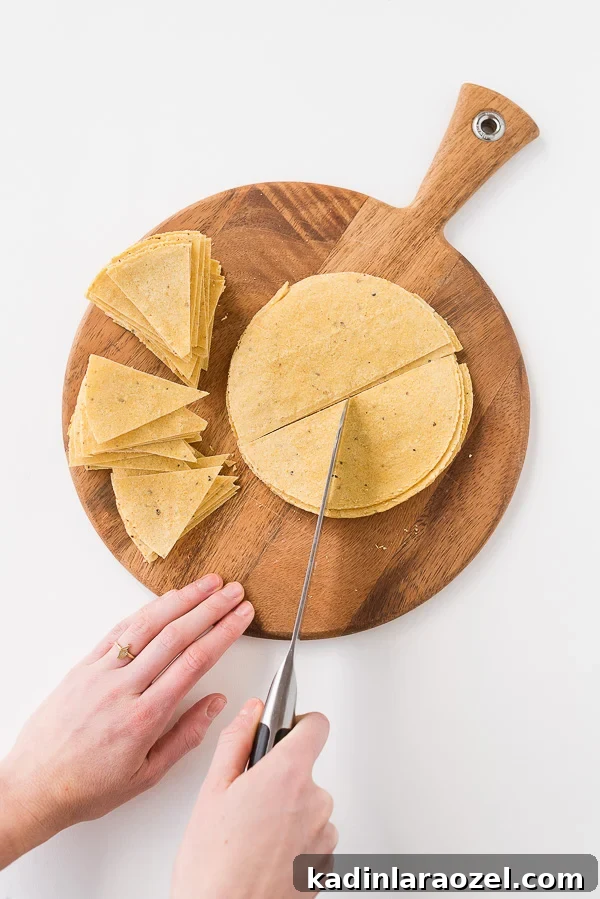 Homemade Lime Tortilla Chips and 3 Salsas for Cinco de Mayo 2 How to Make Homemade (Lime) Chips! Click through for the recipe. #chipsandsalsa #homemadechips #homemadesalsa #cincodemayo #recipe
