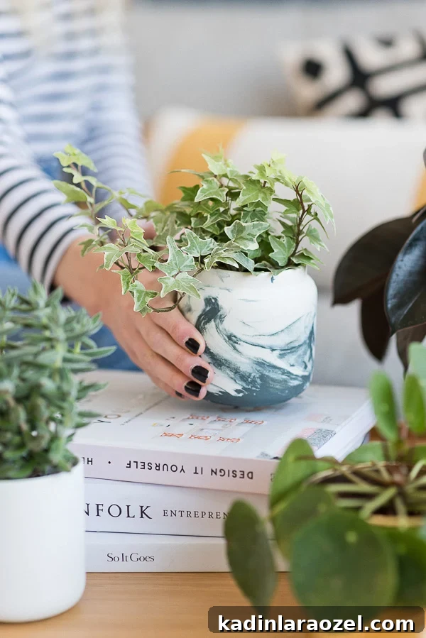 Turn Empty Candle Jars into Stylish Planters in Minutes 3 Easy Planter Hack: How to Convert Used Candle Containers to Cool Planters in Minutes. #diyplanter #diy #planterideas