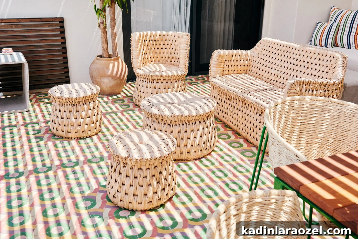dining table with tropical decor inspiration