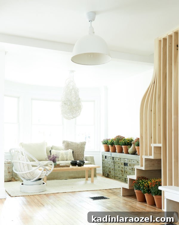 Modern Staircase Design Trend: Should You Upgrade Your Steps? 5 Custom staircase screen by Leanne Ford from Restored by the Fords