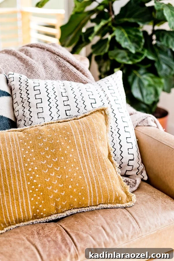 How to Sew a Reversible Pillow: Flip and Reverse for Two Looks 6 Sewing DIY // Learn how to sew a reversible pillow. It's super easy and it's hand painted too! #sewingproject #diypillow #diy #sewingdiy #modernhomedecor #modernhousewares