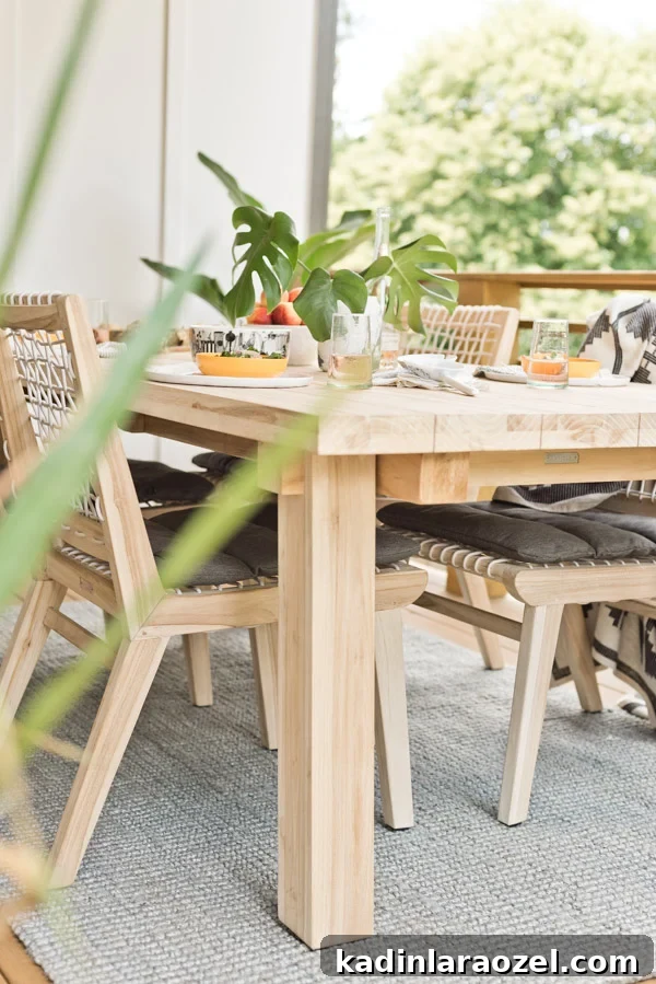 Summer Entertaining Essentials: Must-Have Outdoor Hosting Gear 9 Summer essentials for outdoor entertaining. Including the perfect outdoor furniture, accessories, food and drink recipes! #summer #summerentertaining
