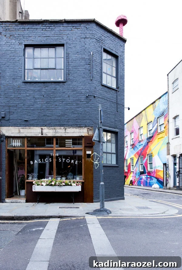 The Coolest Places to Stay, Eat, and Shop in London, England #london #travel #travelguide #londonengland #england
