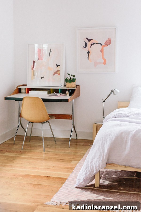 12 Guest Bedroom Updates in 12 Months + 5 Refresh Ideas 6 Peek into the minimal modern guest bedroom of Paper and Stitch founder, Brittni Mehlhoff. And get 5 tips for refreshing your guest bedroom before having guests. #guestroom #bedroom #organicmodern #minimalbedroom #bohobedroom #eclecticbedroom