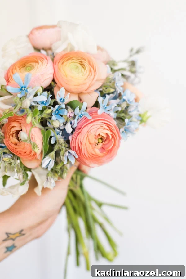 Nontraditional July 4th Bouquet Ideas for Patriotic Centerpieces 4 Centerpiece Celebrations: My Take on a (Non-Traditional) July Fourth Bouquet