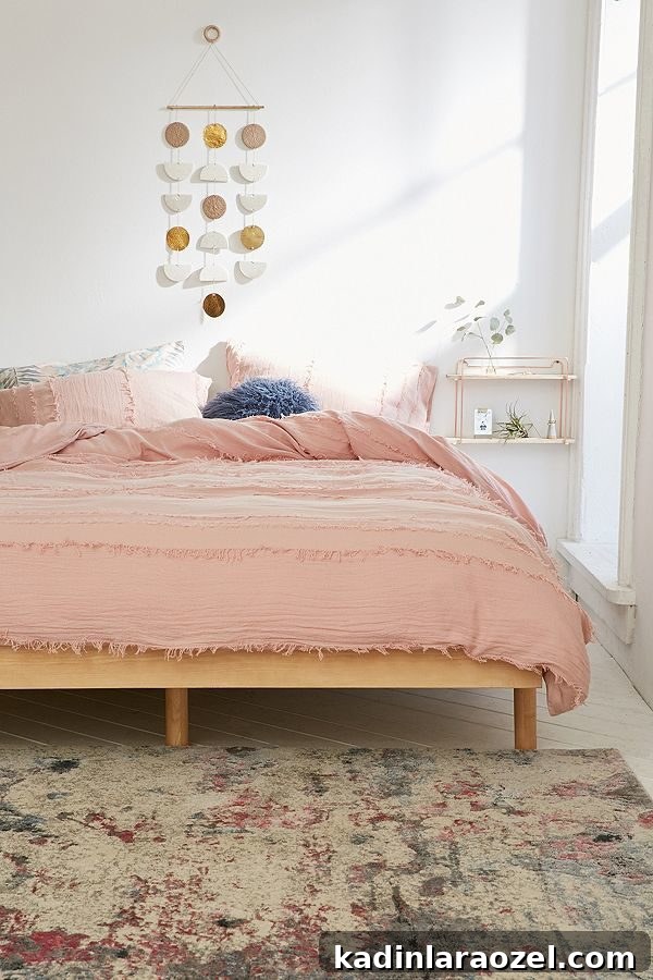 Interior Obsessions: 7 DIY Decor Trends to Transform Your Home 4 DIY wall hanging idea. Check out the latest I Spy DIYs for more inspiration.