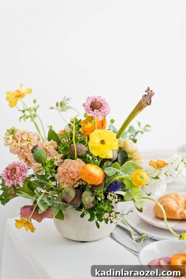 Flower Arranging Tips from a Florist: 8 Simple Tricks & A Signature Bouquet Recipe 7 floral arrangement styled on table