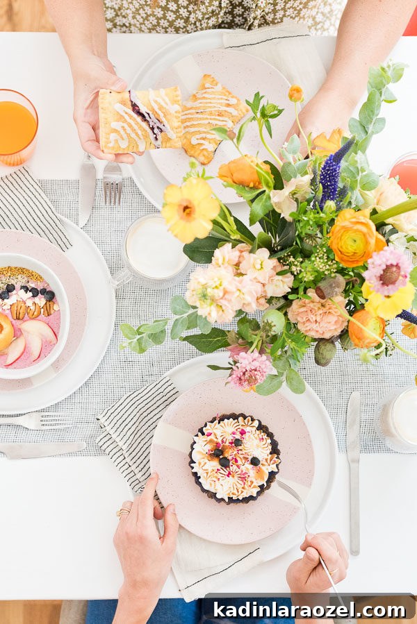 Host a Chic Brunch with Friends: Simple Stylish Ideas 4 How to throw a beautiful brunch with friends without a ton of effort. Click through to 'latte the day away' with this colorful minimal brunch inspiration from Paper and Stitch. #brunchinspiration #summerentertaining #pastelvibes #brunch