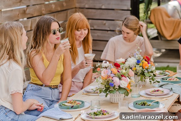 How to throw the perfect end of summer get-together. Click through for entertaining tips from Brittni Mehlhoff of Paper and Stitch. #summerentertaining #entertainingideas #entertainingtips #dinnerparty #outdoorentertaining