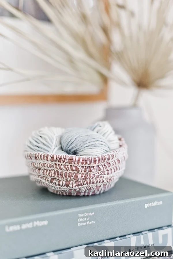 A unique take on DIY rope bowls. You can make 2-3 of these rope bowls for just a couple of bucks (in less than 10 minutes). They're so easy to make! #sewingdiy #easysewingproject #diy #diydecor #homedecor #organicmodern