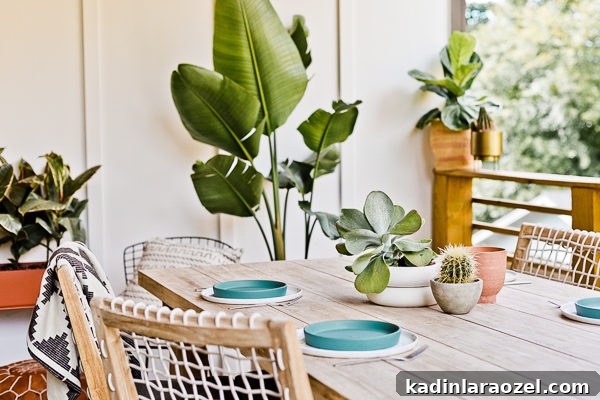 12 Back Porch Makeovers: Progress Over 12 Months 10 My Back Porch Makeover / Progress - Paper and Stitch. #porchmakeover #outdoorinspiration #modernoutdoorliving #organicmodernliving #outdoormakeover #outdoorentertaining
