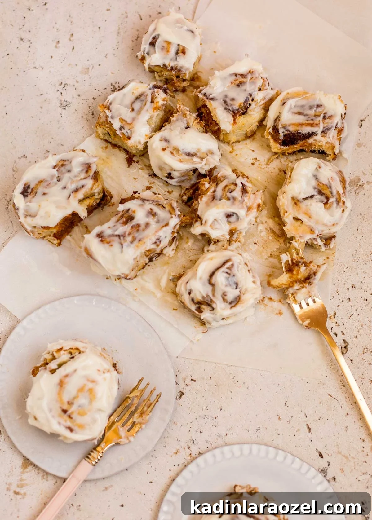 Pumpkin Cinnamon Rolls with Cream Cheese Glaze 5 img 86048 4