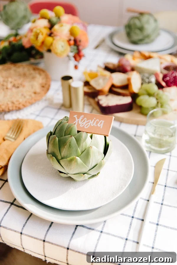 Upgrade Your Thanksgiving Tablescape in 15 Minutes: 3 Simple Ideas 6 details for Thanksgiving dinner tablescape that is easy and minimal