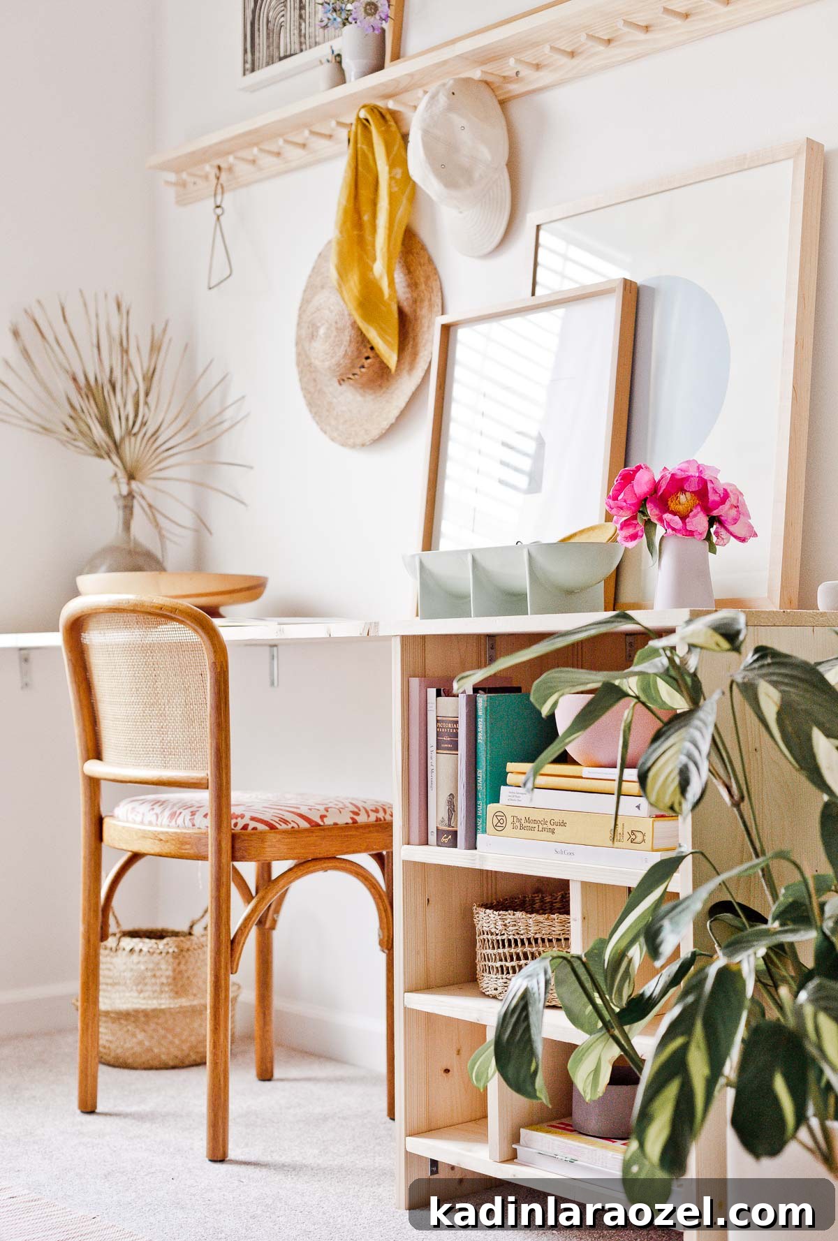 DIY desk idea (with storage) that uses just a few pieces of wood and some cleverly place corner braces. Click through for the tutorial. #desk #organicmodern #bookshelf #deskinspiration #wooddesk #diyfurniture