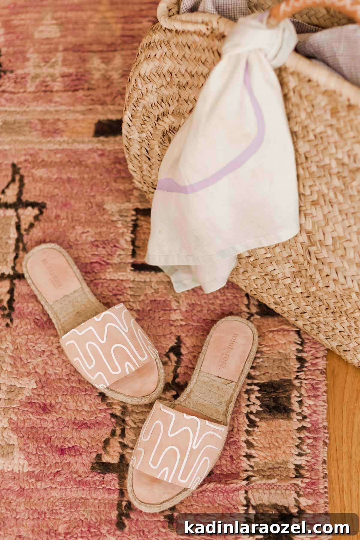 Transforming Closet Finds into Unique DIY Summer Accessories 14 Give old sandals new life with a quick (and easy) makeover. Click through for the tutorial AND free downloadable patterns to add unique prints to nearly anything you can think of. #diy #diysummer #summer #summeraccessories #sandals