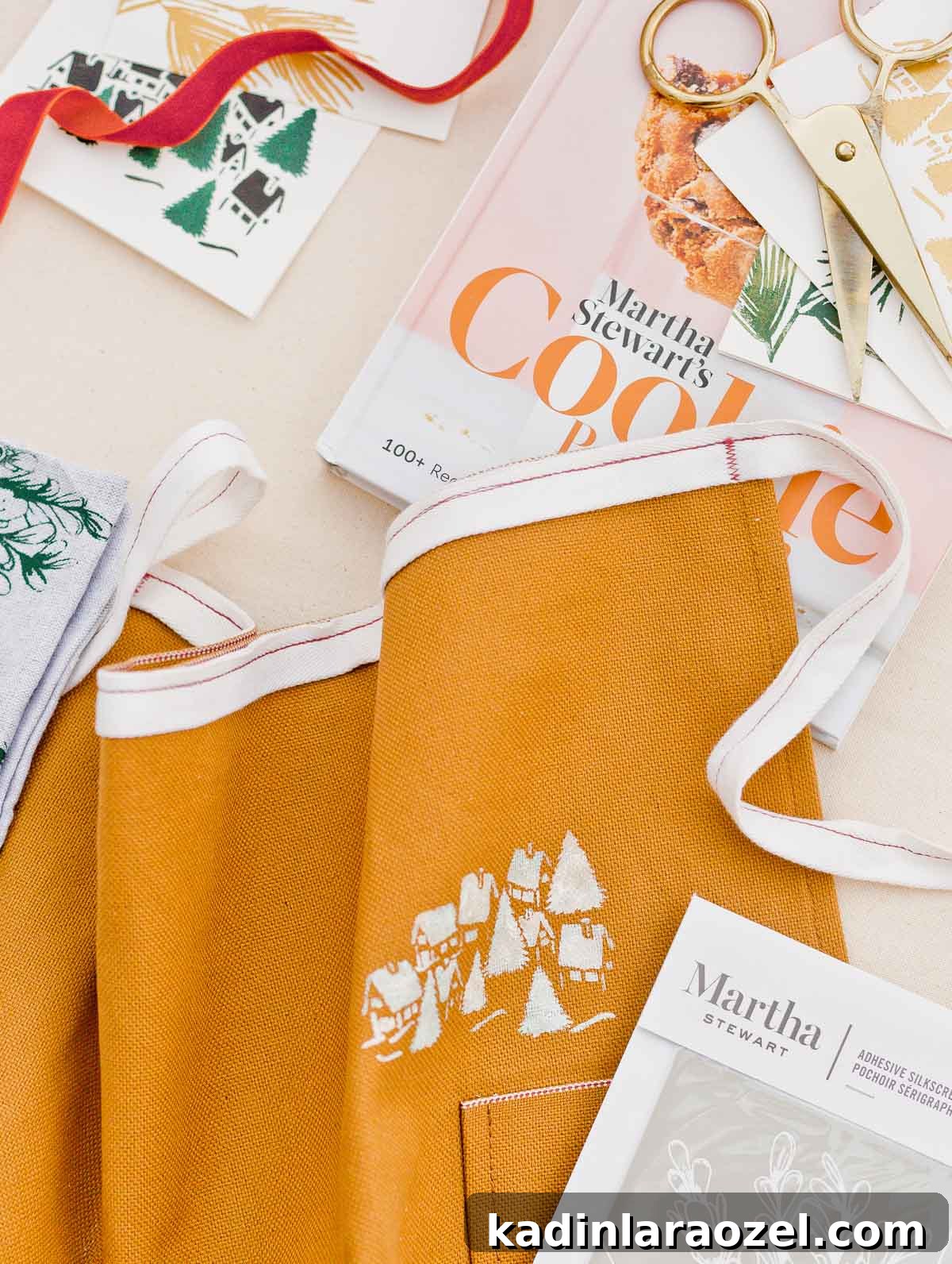 3 DIY Holiday Hostess Gifts That Impress 13 DIY stenciled apron in mustard
