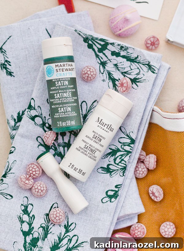 3 DIY Holiday Hostess Gifts That Impress 3 Stenciled floral napkins (DIY) as a cute hostess gift idea with Martha Stewart paints and stencils
