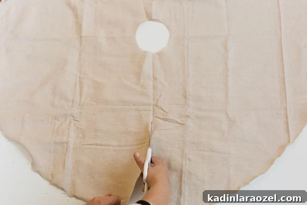 Making a tree skirt form a drop cloth