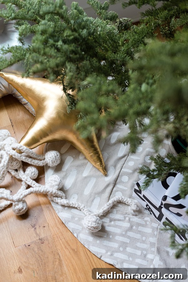 Hand painted DIY mud cloth tree skirt idea for Christmas