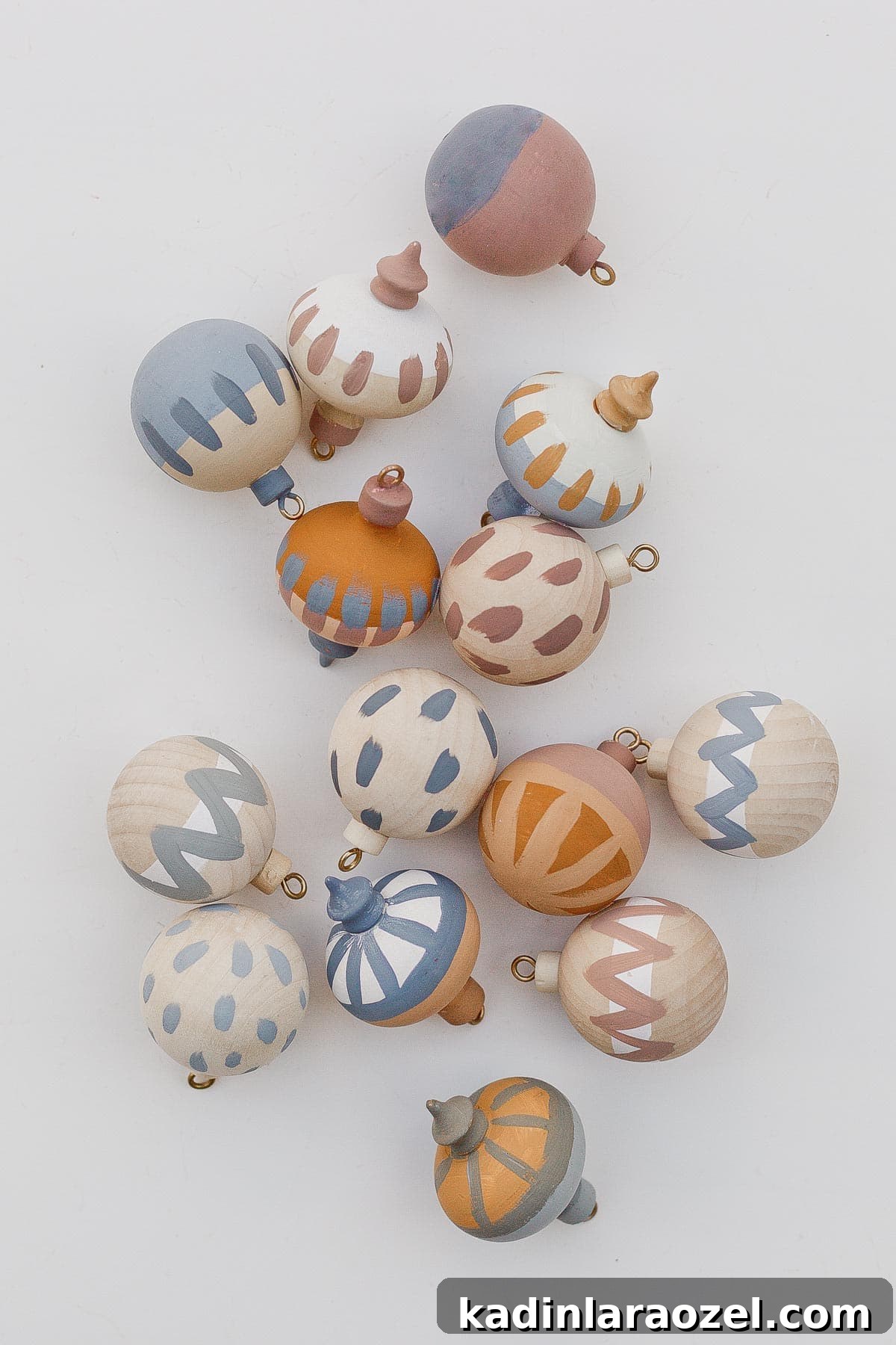 DIY Painted Wood Ornaments and Gift Toppers Tutorial 3 Minimal painted wood ornaments in earth tones.