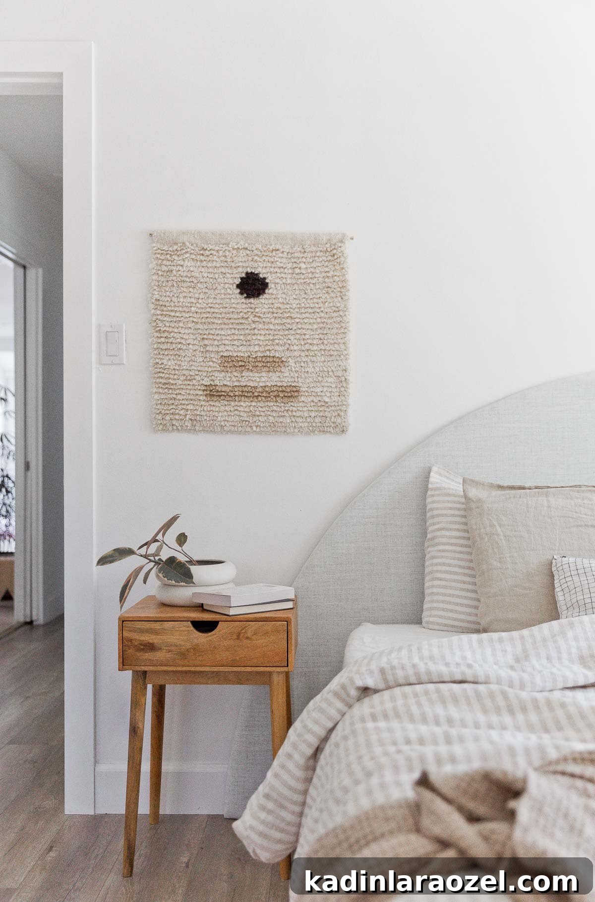 Bedroom details