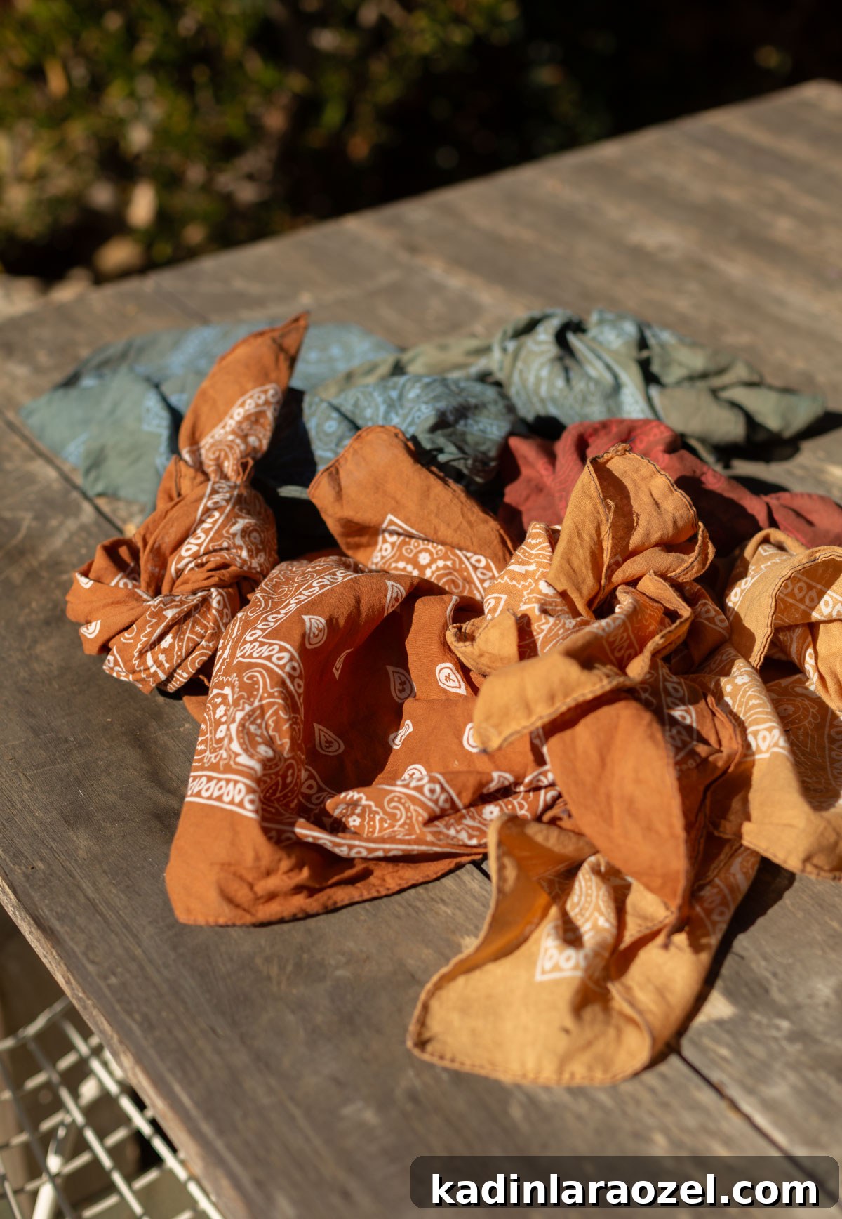 DIY Earth-Tone Bandanas: Stylish Patterns & Sewing Tips 14 img 108802 13